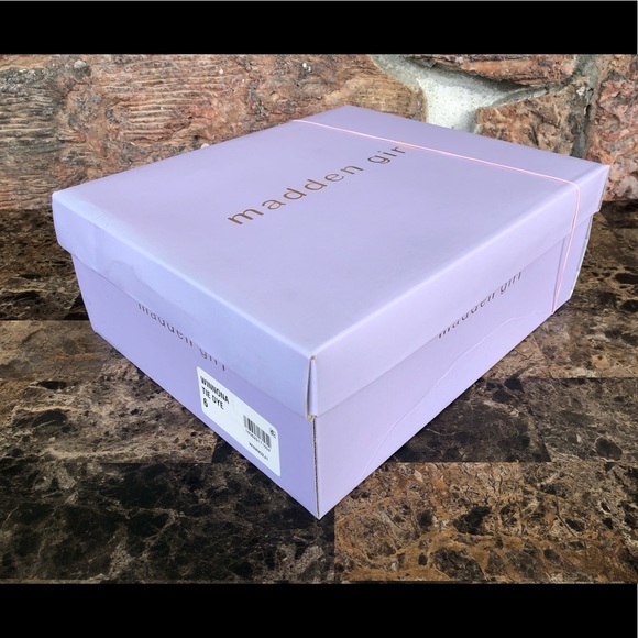 NEW Madden Girl Winnona Flatform High-Top Sneakers - Picture 9 of 10